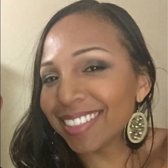 Meet your Posher, Kyra - Picture 6 of 6